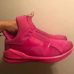 PINK PUMAS